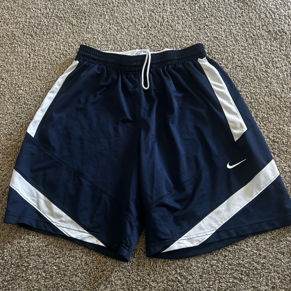 Nike TEAM Issue Basketball Shorts